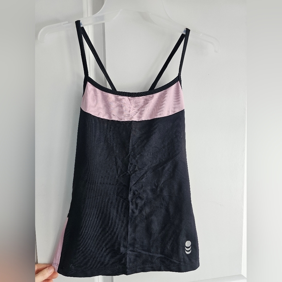 Workout top - Picture 6 of 6